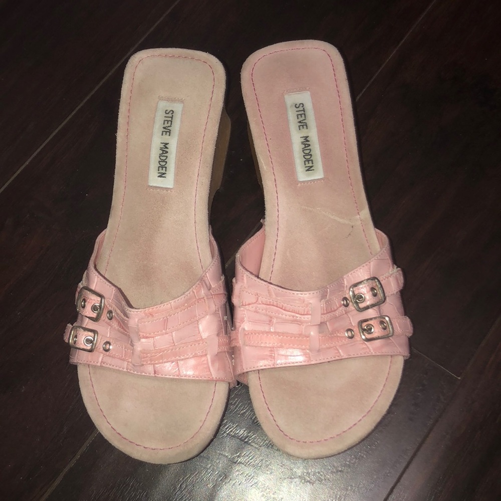 Steve Madden Shoes - size 9